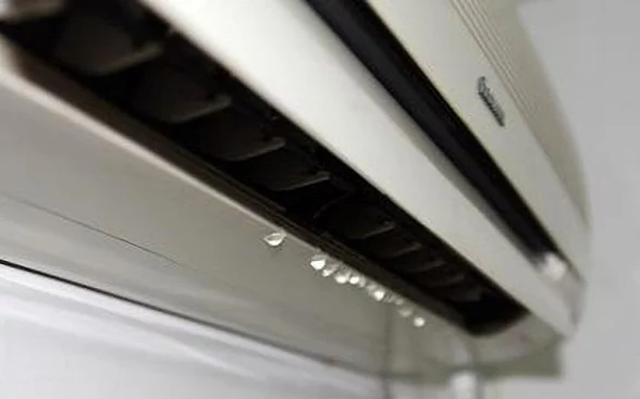 Điều hòa chảy nước: nguyên nhân, rủi ro và cách xử lý ban đầu